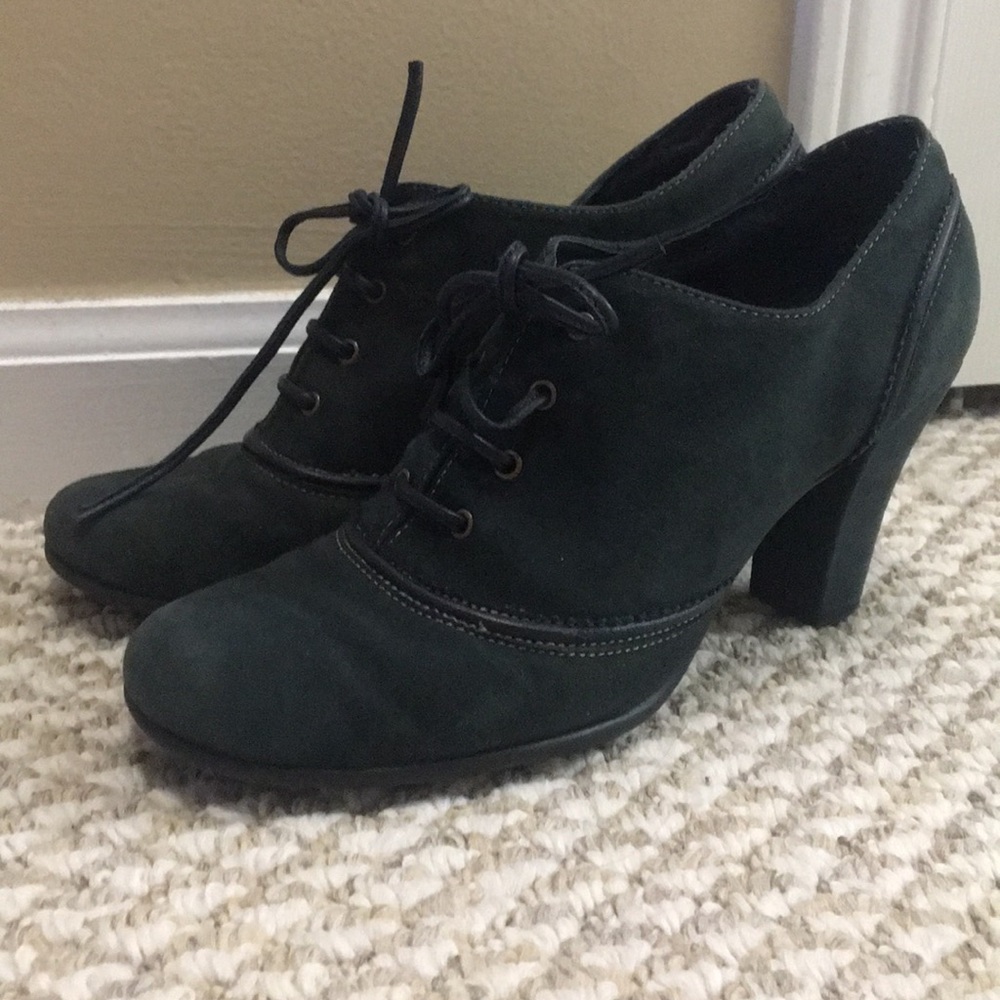 Aerosoles Navy booties